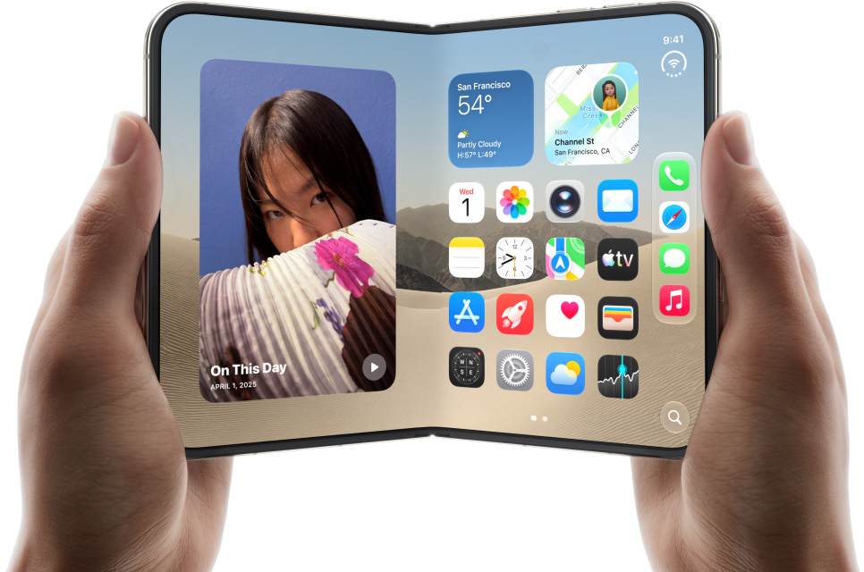 iPhone Duo Display Detail